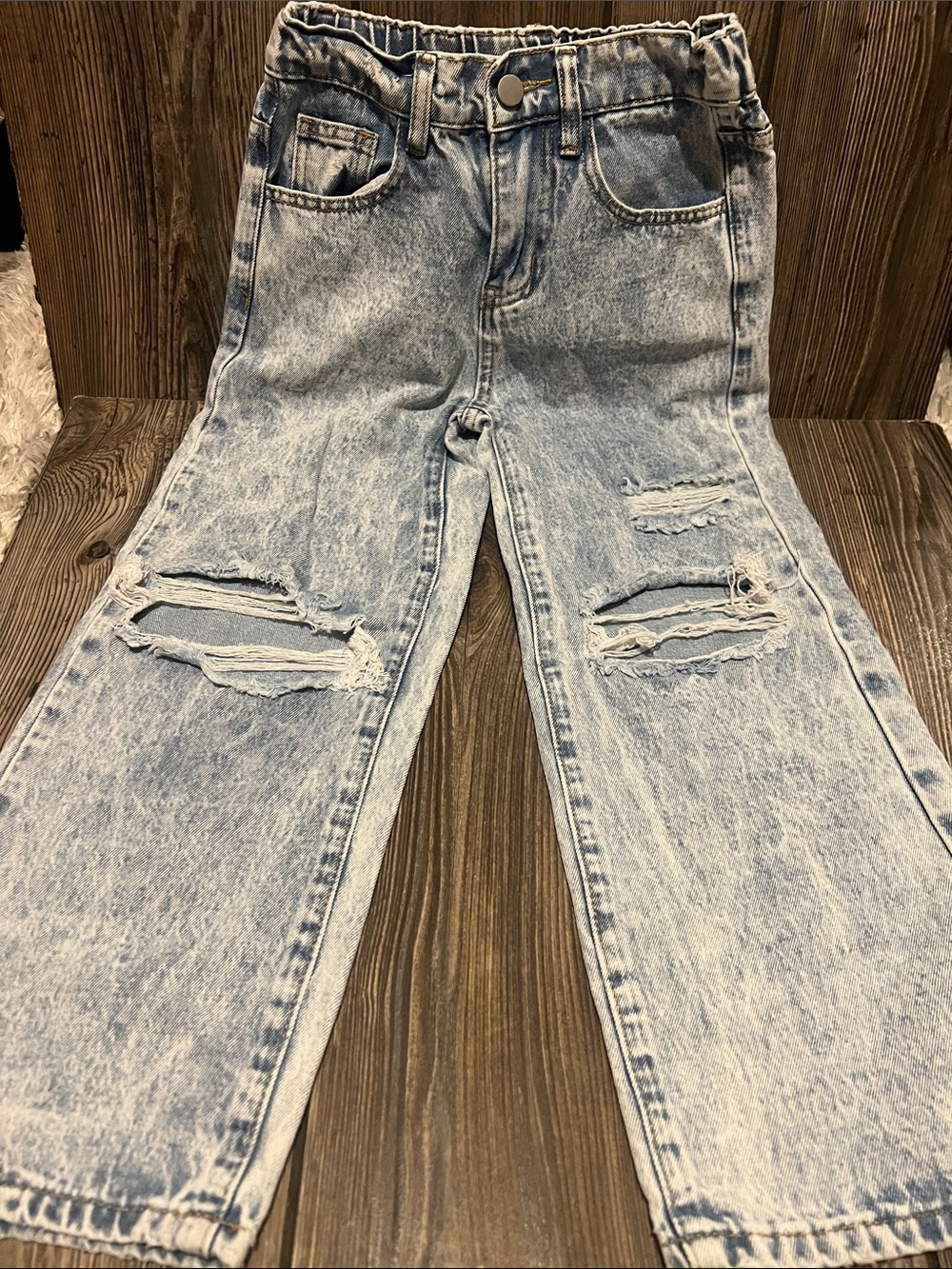 Source Unknown Light Wash Distressed Kids Jeans
